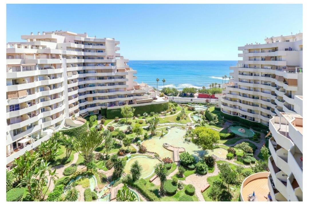 El Estudio De La Playa Benalbeach 324 Gran Terraza Vistas Al Mar Benalmádena Εξωτερικό φωτογραφία